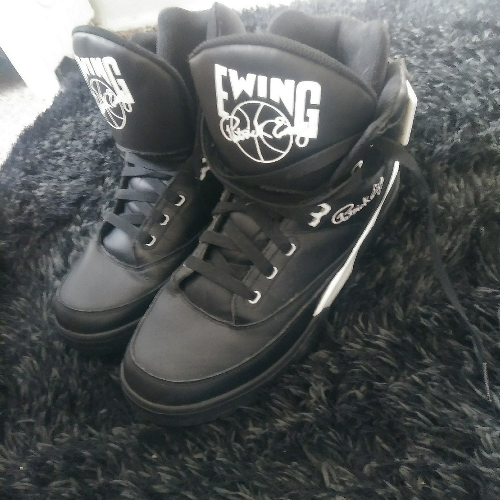 Patrick Ewing (black sole)